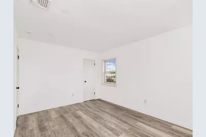 1066 E 219th Street, Bronx, NY 10469 - Photo 20