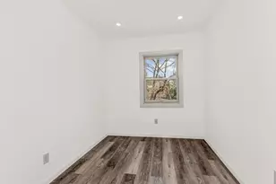 1066 E 219th St, Bronx, NY 10469 - Photo 16