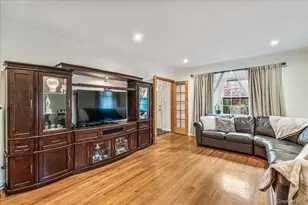 186-15 Grand Central Pkwy, Jamaica, NY 11432 - Photo 4