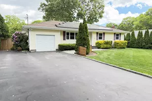 147 Hounslow Rd, Shirley, NY 11967 - Photo 2