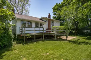 304 Violet St, Massapequa Park, NY 11762 - Photo 12