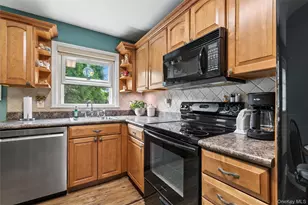 15 Willard Ave, Farmingdale, NY 11735 - Photo 8
