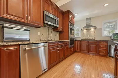 2998 Joyce Lane, Merrick, NY 11566 - Photo 8