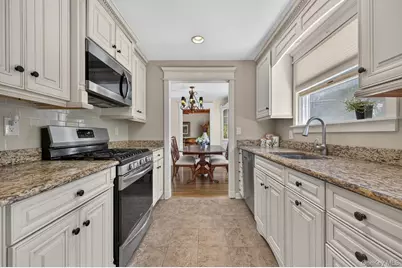 52 Cameron Drive, Huntington, NY 11743 - Photo 10