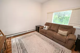 271 N Newbridge Rd, Levittown, NY 11756 - Photo 20