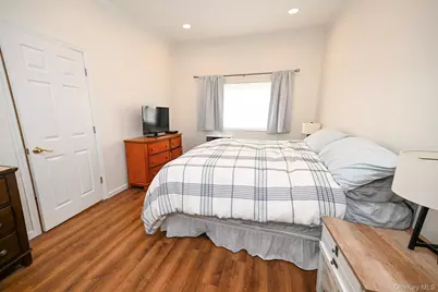 271 N Newbridge Road #2C, Levittown, NY 11756 - Photo 6