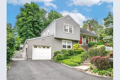 7 Cedar Lane, Glen Head, NY 11545 - Photo 1