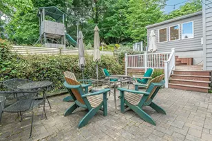 7 Cedar Ln, Glen Head, NY 11545 - Photo 34