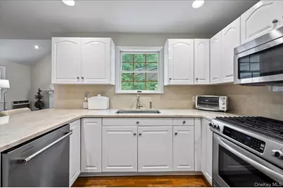 35 Mount Joy Avenue, Scarsdale, NY 10583 - Photo 8