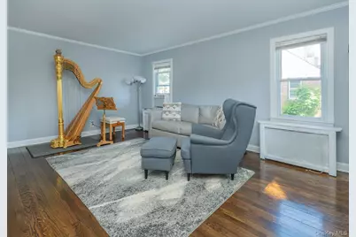 23 Phillips Road, Glen Cove, NY 11542 - Photo 4