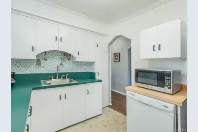 23 Phillips Road, Glen Cove, NY 11542 - Photo 12