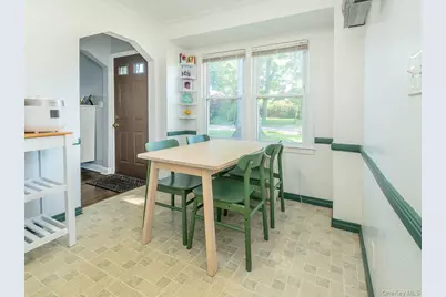 23 Phillips Road, Glen Cove, NY 11542 - Photo 8