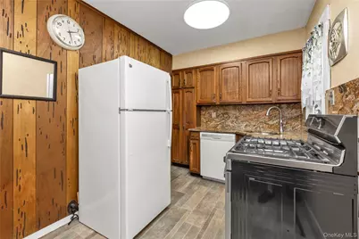 55 Fir Street, Valley Stream, NY 11580 - Photo 8