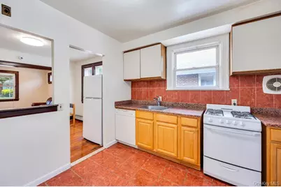 8343 261st Street, Glen Oaks, NY 11004 - Photo 10