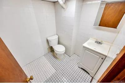 8343 261st Street, Glen Oaks, NY 11004 - Photo 26