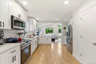 238 Woodlawn Avenue, Saint James, NY 11780 - Photo 10