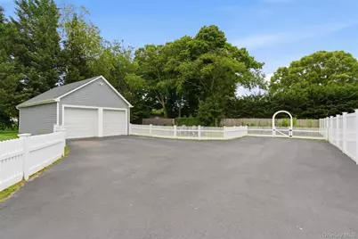 238 Woodlawn Avenue, Saint James, NY 11780 - Photo 34