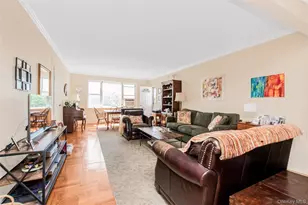 2711 Henry Hudson Pkwy, Bronx, NY 10463 - Photo 1