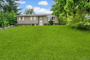 5 Rowell Ln, Wappingers Falls, NY 12590 - Photo 2