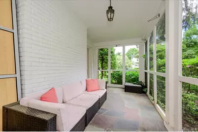 8 Parkside Drive, Great Neck, NY 11021 - Photo 8