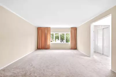 354 Terrace Avenue, Garden City, NY 11530 - Photo 4