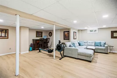 434 W Main Street, Huntington, NY 11743 - Photo 32