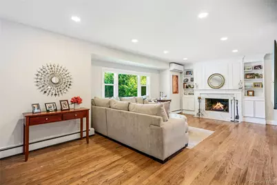 434 W Main Street, Huntington, NY 11743 - Photo 6