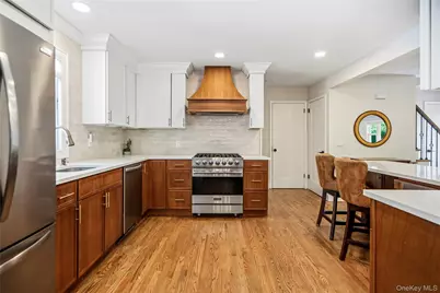 434 W Main Street, Huntington, NY 11743 - Photo 12