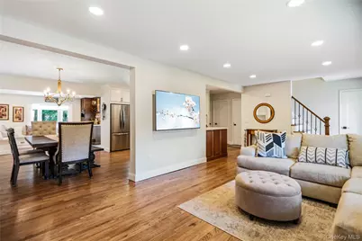 434 W Main Street, Huntington, NY 11743 - Photo 8