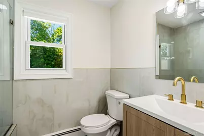 434 W Main Street, Huntington, NY 11743 - Photo 30