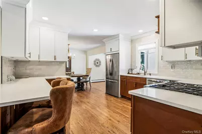 434 W Main Street, Huntington, NY 11743 - Photo 16