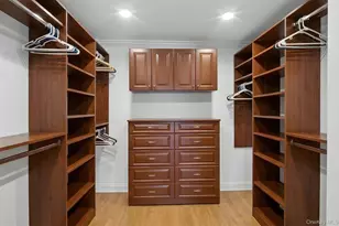 125 Mimosa Dr, East Hills, NY 11576 - Photo 34