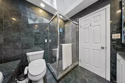 125 Mimosa Drive, East Hills, NY 11576 - Photo 18