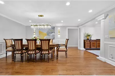 125 Mimosa Drive, East Hills, NY 11576 - Photo 12