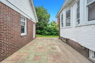 104-04 202nd St, Saint Albans, NY 11412 - Photo 50