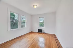 104-04 202nd St, Saint Albans, NY 11412 - Photo 40