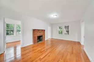 104-04 202nd St, Saint Albans, NY 11412 - Photo 24