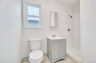 104-04 202nd St, Saint Albans, NY 11412 - Photo 38