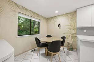 6 Wimbledon Dr, Roslyn, NY 11576 - Photo 8