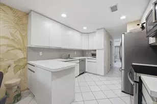 6 Wimbledon Dr, Roslyn, NY 11576 - Photo 6
