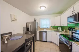 127 Hallock Landing Rd, Rocky Point, NY 11778 - Photo 6