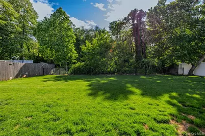 300 W 24th Street, Deer Park, NY 11729 - Photo 44