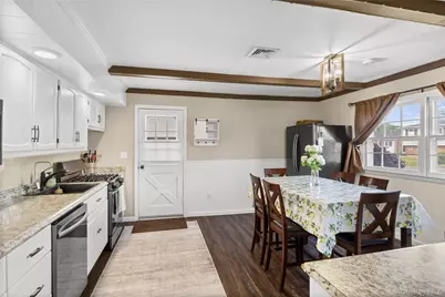 300 W 24th Street, Deer Park, NY 11729 - Photo 10