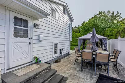 300 W 24th Street, Deer Park, NY 11729 - Photo 36