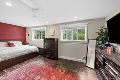 300 W 24th Street, Deer Park, NY 11729 - Photo 18