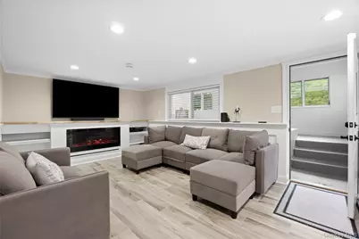 300 W 24th Street, Deer Park, NY 11729 - Photo 26