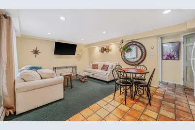 3075 Hewlett Avenue, Merrick, NY 11566 - Photo 20