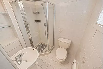 3075 Hewlett Avenue, Merrick, NY 11566 - Photo 24