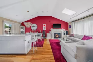 3075 Hewlett Ave, Merrick, NY 11566 - Photo 6