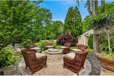 5 Glen Hill Court, Dix Hills, NY 11746 - Photo 44